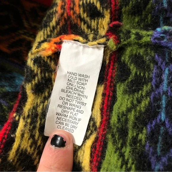 Rainbow Pattern Wool Sweater - Picture 4 of 15